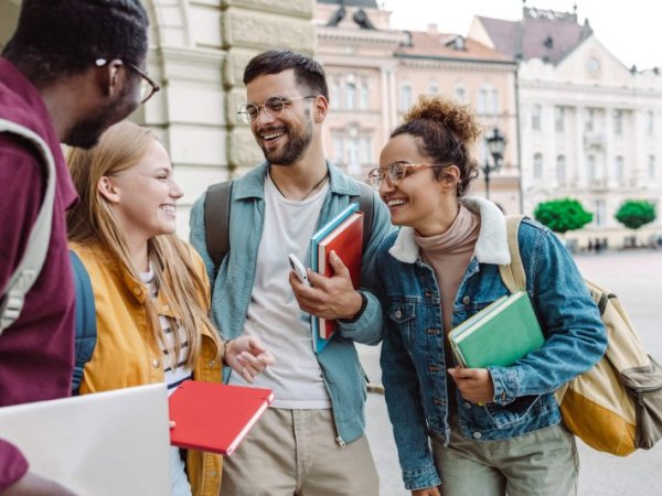 ¿Por qué contratar un seguro médico internacional para estudiantes?