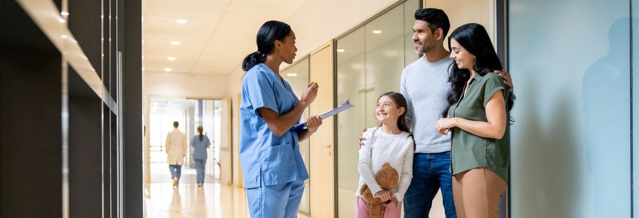 ¿Qué debes saber antes de elegir un seguro complementario de salud familiar?