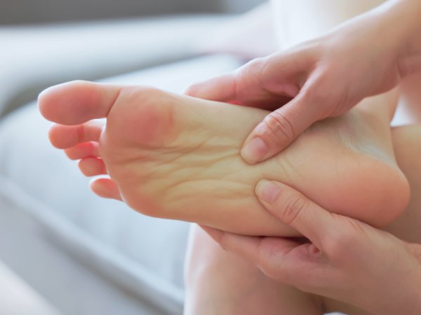 Fascitis plantar: causas, síntomas y tratamiento para el dolor de talón